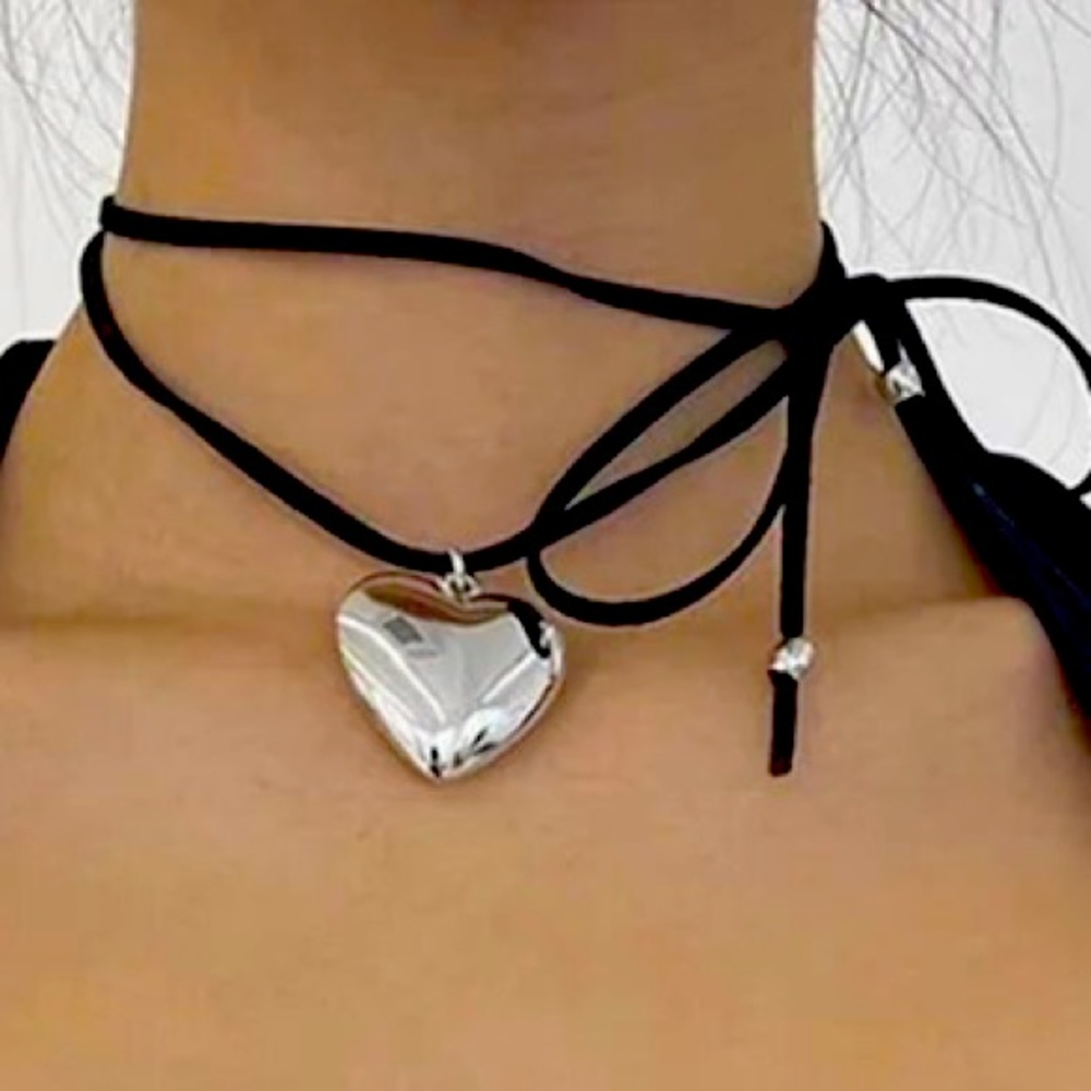 Silver Heart Pendant Choker Necklace - Picture 1 of 4